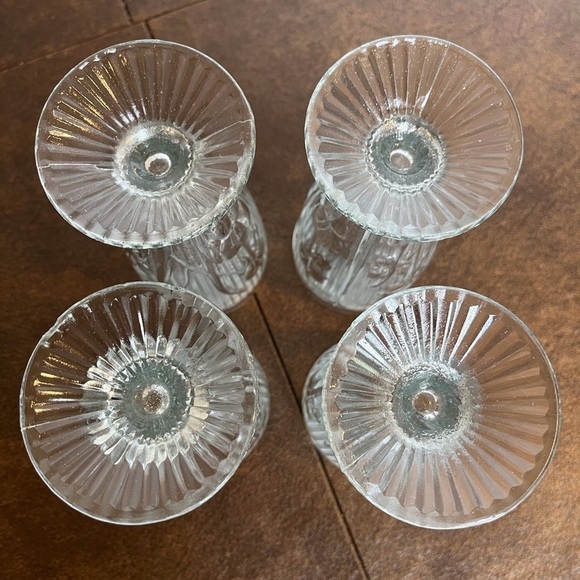 Tumblers with Iris’ and Herringbone Design Set of 4 - Picture 8 of 13